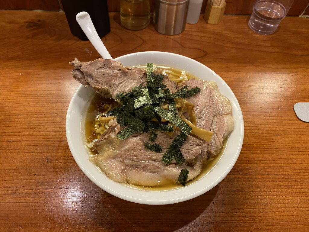 ラーメン満来（新宿）のチャーシューラーメン