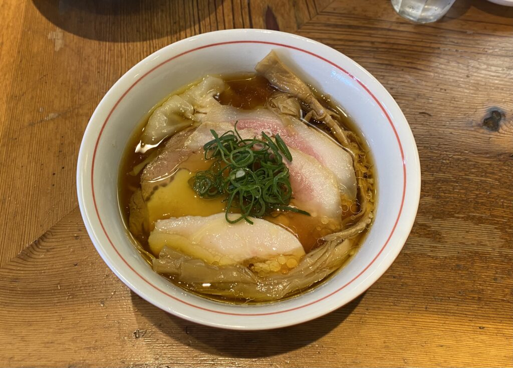 ラーメン屋 トイ・ボックス（三ノ輪）の醬油ラーメン