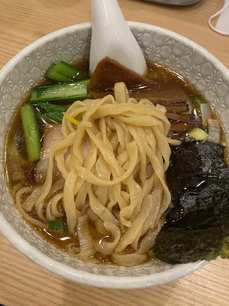 麺や麦ゑ紋の手揉み麺