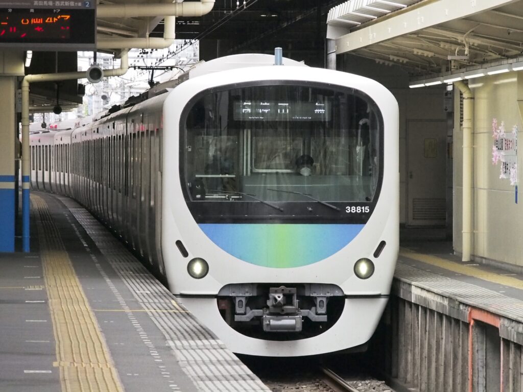 西武新宿線車両